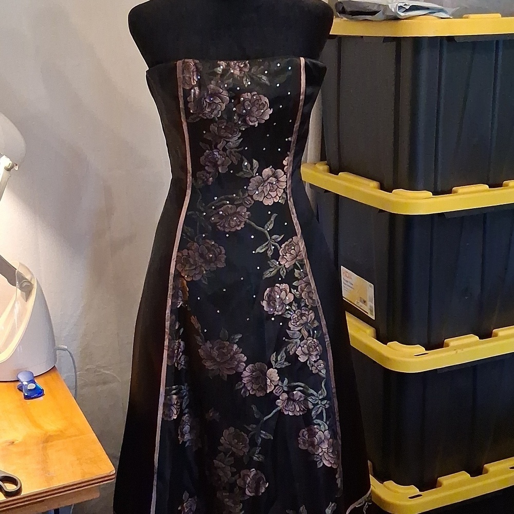 Jessica McClintock Strapless Rose Dress Size 2 - Picture 2 of 15